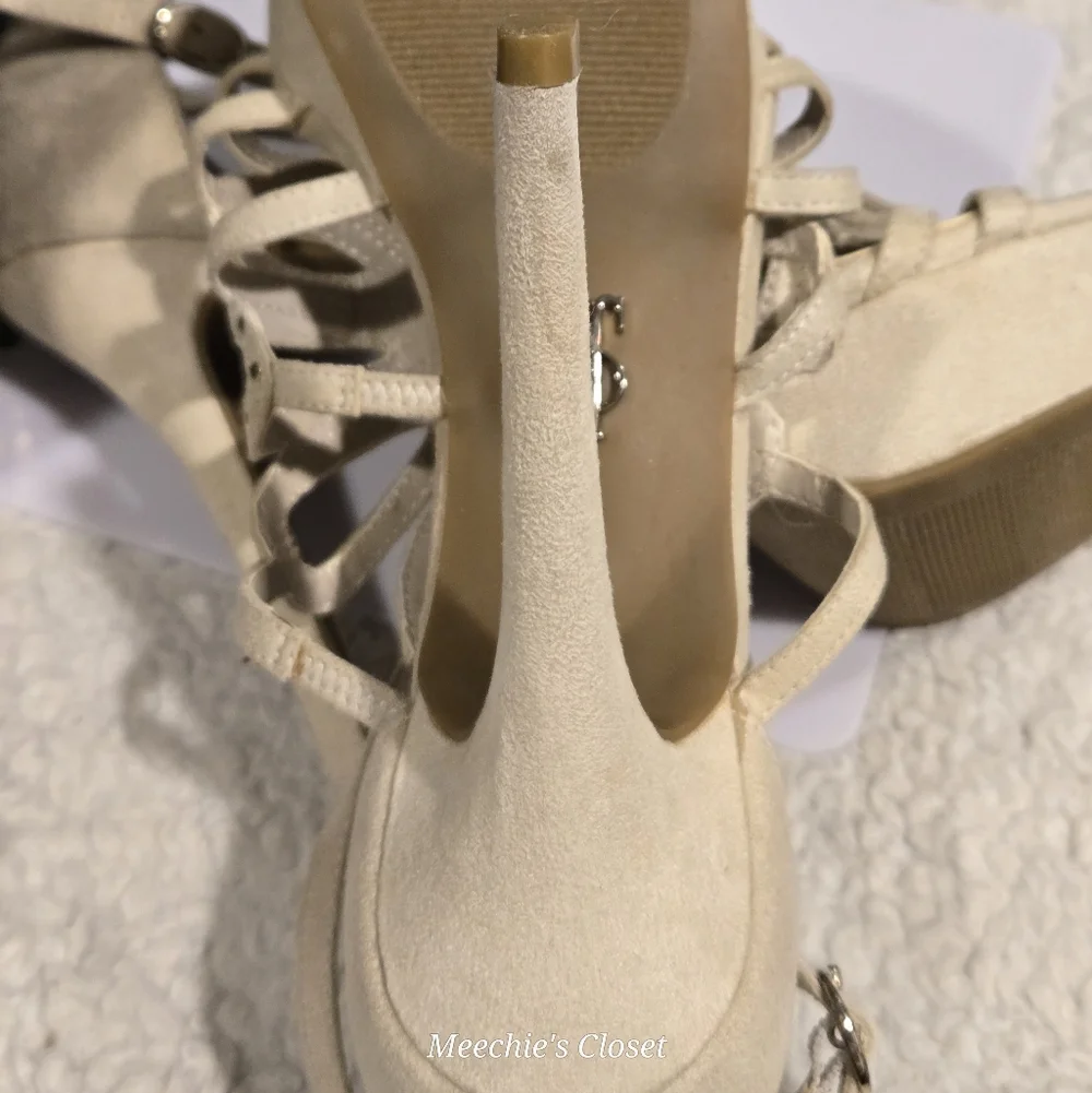 Jennifer Lopez Platform Heels Size 7.5